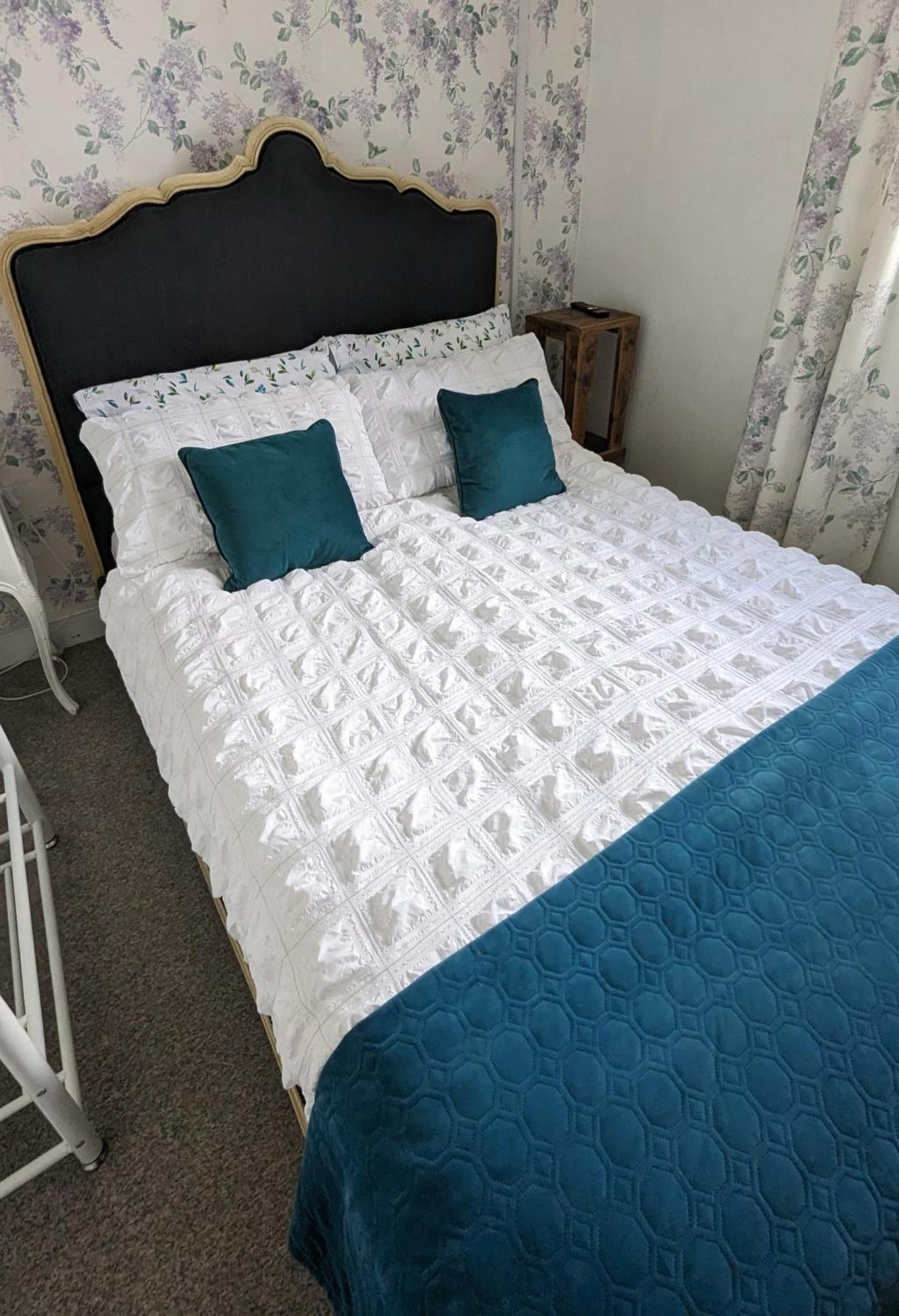 Britannia House Vintage B&B Cornwall Helston Room photo